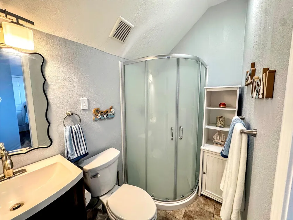 12930 Buccaneer Parkway Freeport, TX 77541