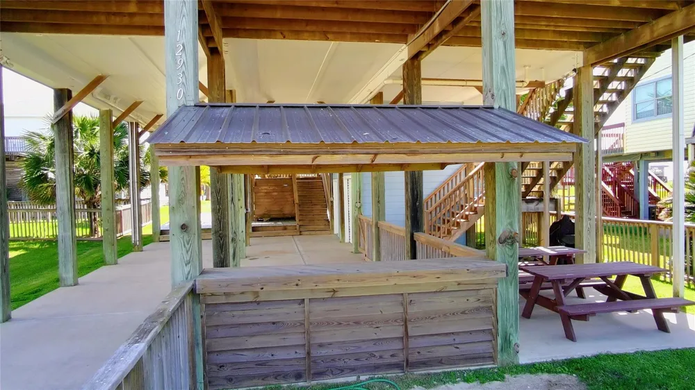 12930 Buccaneer Parkway Freeport, TX 77541