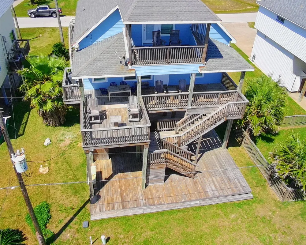 12930 Buccaneer Parkway Freeport, TX 77541
