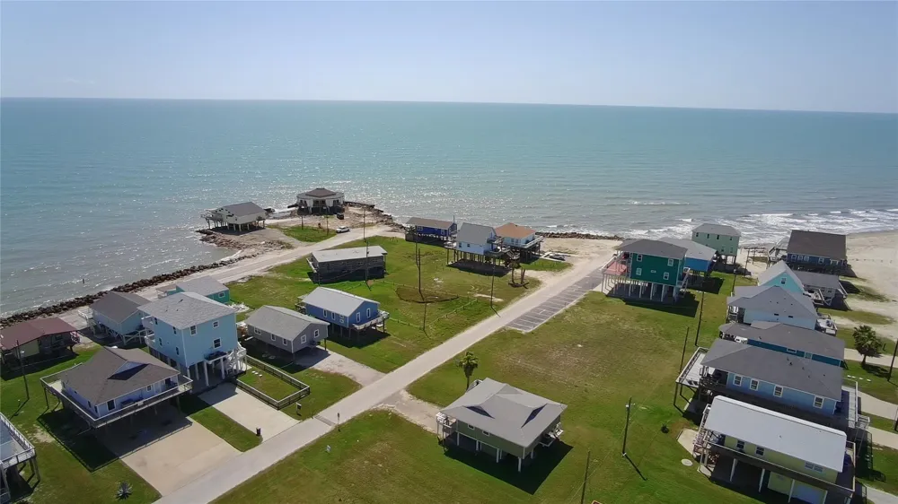 12930 Buccaneer Parkway Freeport, TX 77541