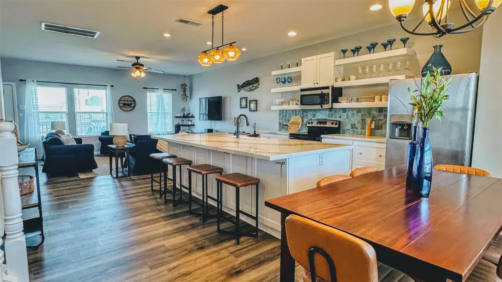 12930 Buccaneer Parkway Freeport, TX 77541