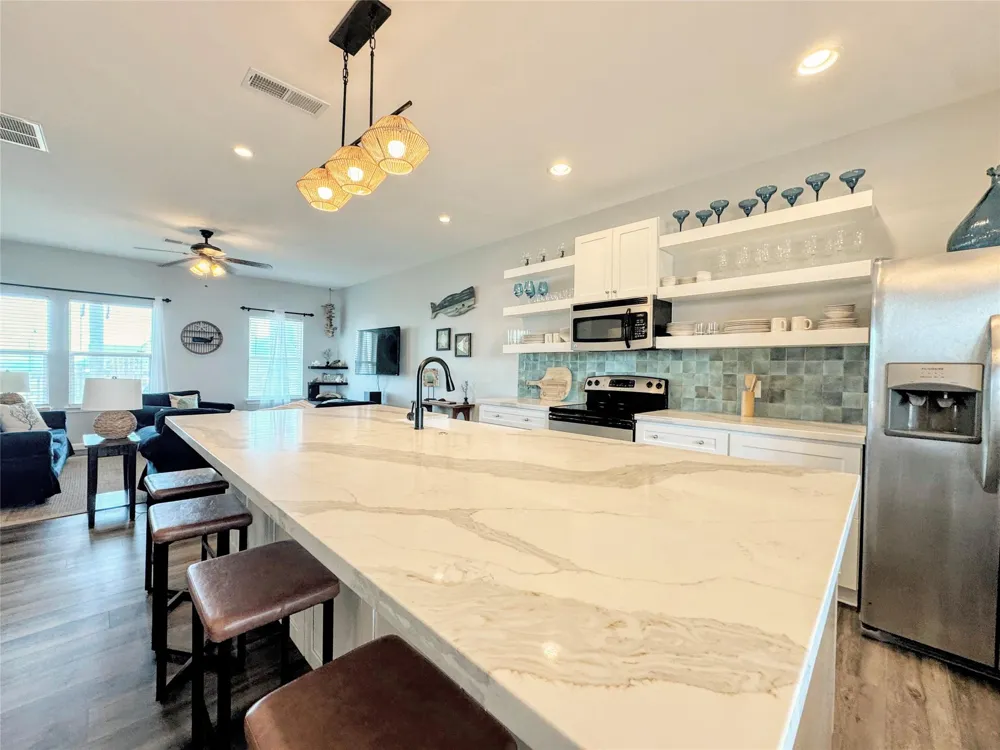 12930 Buccaneer Parkway Freeport, TX 77541