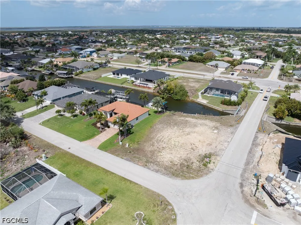 SW 28th Terrace Cape Coral, FL 33914