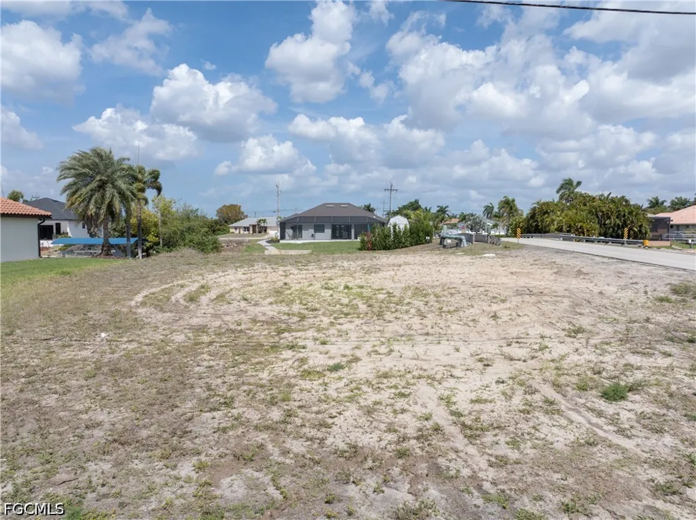 SW 28th Terrace Cape Coral, FL 33914