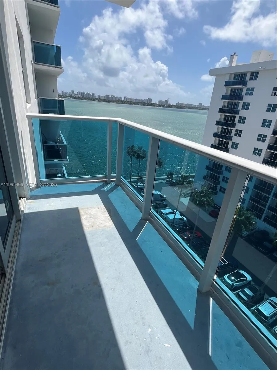 7501 E Treasure Dr #8A North Bay Village, FL 33141