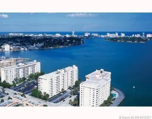 7501 E Treasure Dr #8A North Bay Village, FL 33141