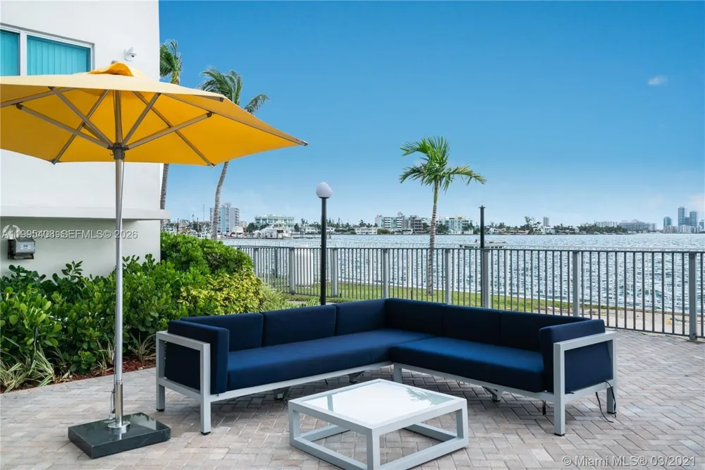 7501 E Treasure Dr #8A North Bay Village, FL 33141