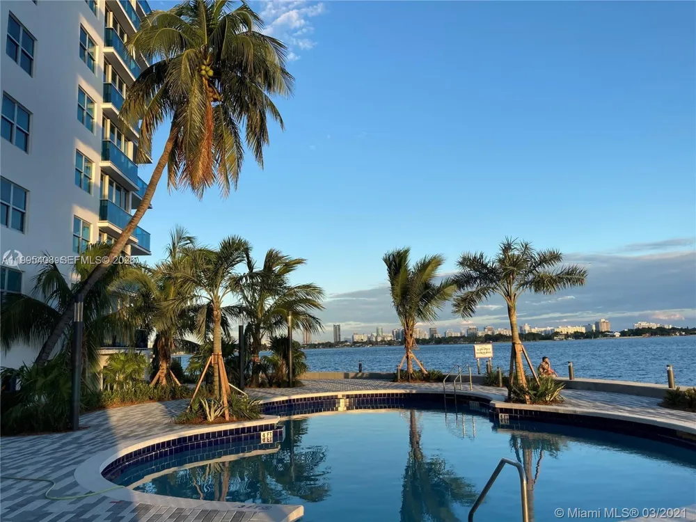 7501 E Treasure Dr #8A North Bay Village, FL 33141