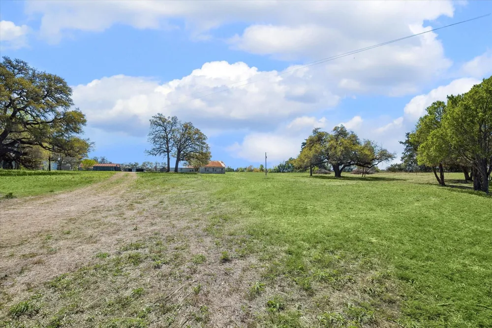 2121 S State Highway 237 Round Top, TX 78954