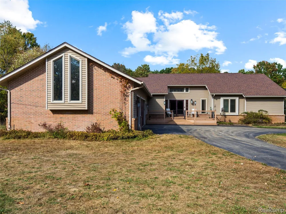 7286 Pine Knob Road Clarkston City, MI 48348
