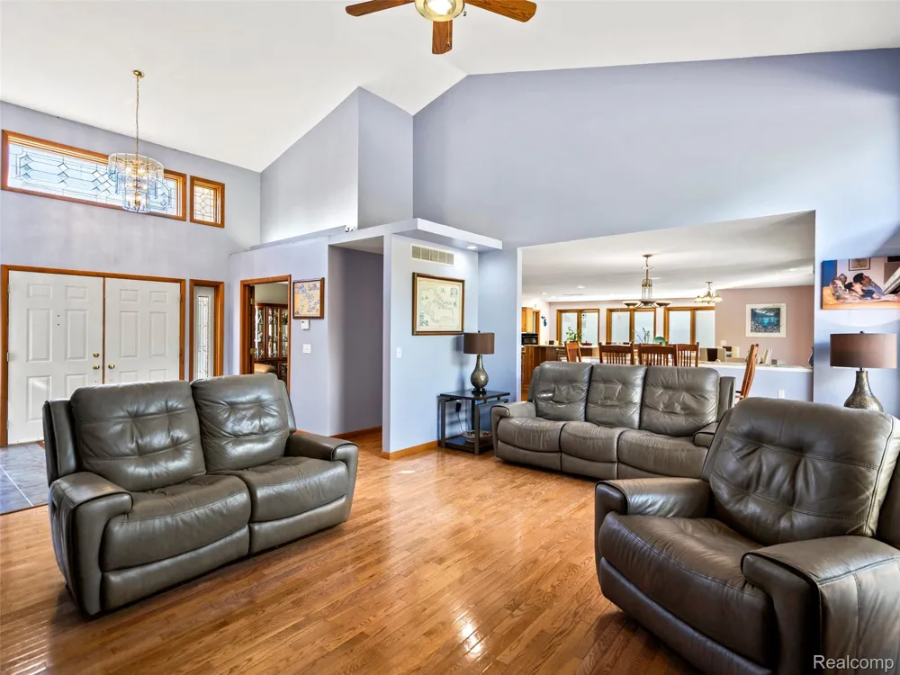 7286 Pine Knob Road Clarkston City, MI 48348