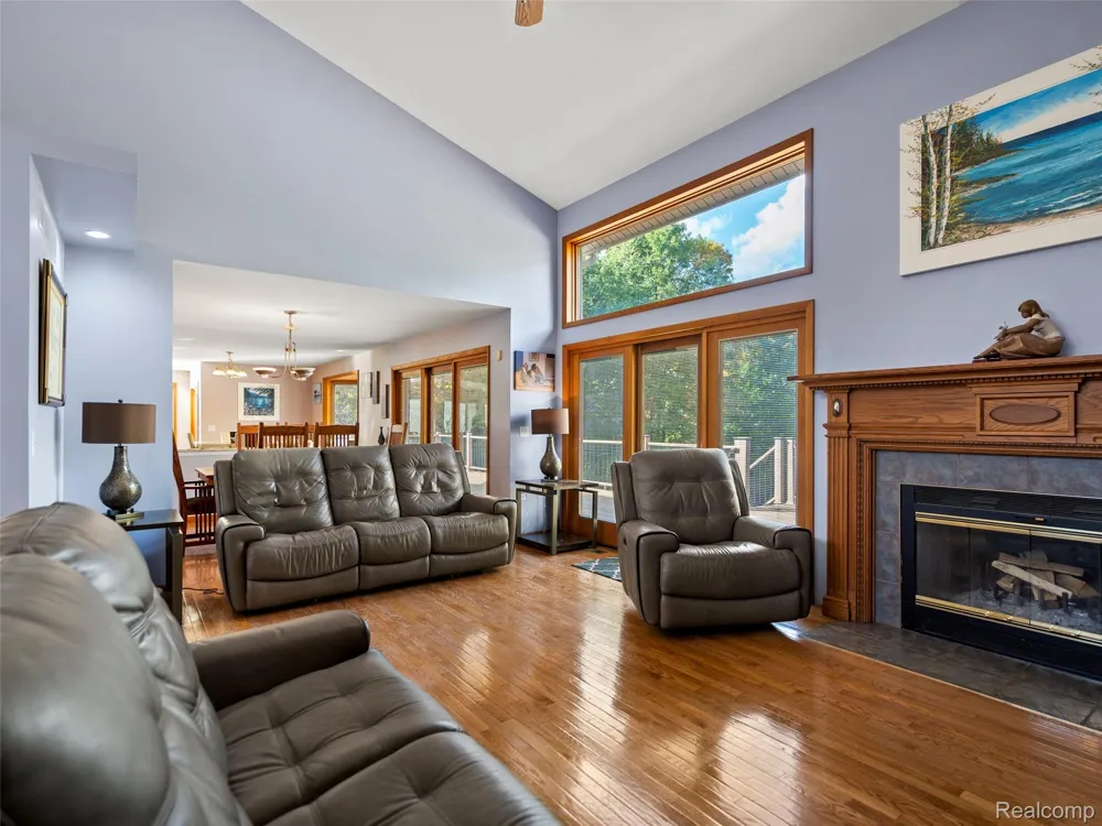 7286 Pine Knob Road Clarkston City, MI 48348