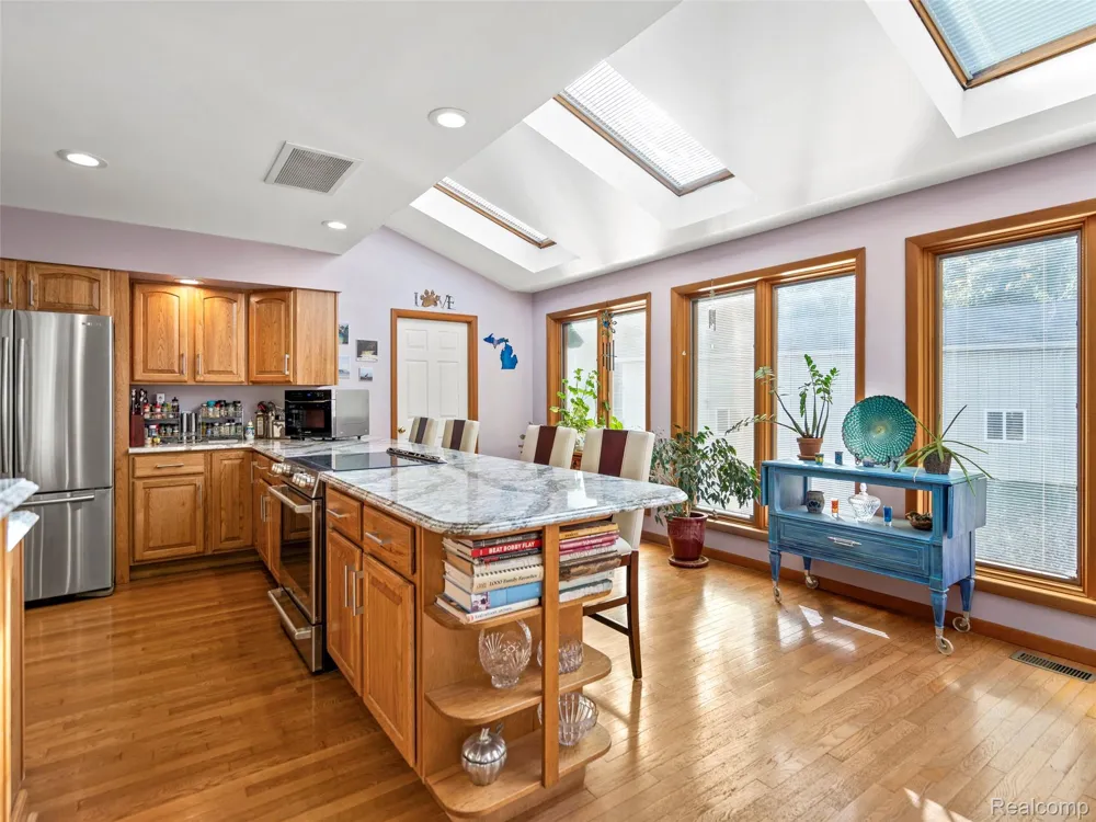 7286 Pine Knob Road Clarkston City, MI 48348