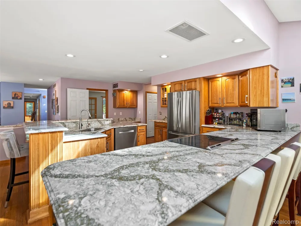 7286 Pine Knob Road Clarkston City, MI 48348