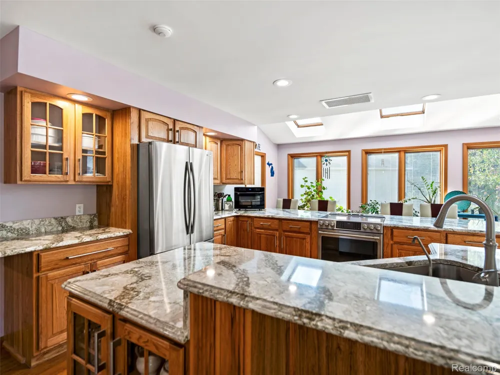 7286 Pine Knob Road Clarkston City, MI 48348