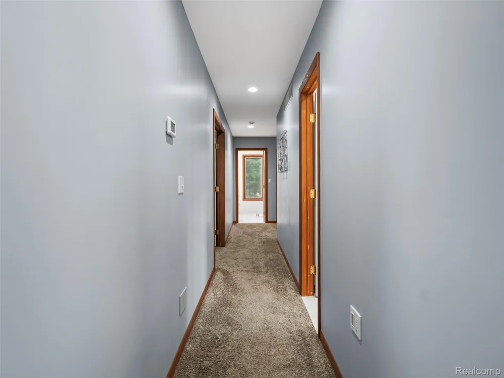 7286 Pine Knob Road Clarkston City, MI 48348