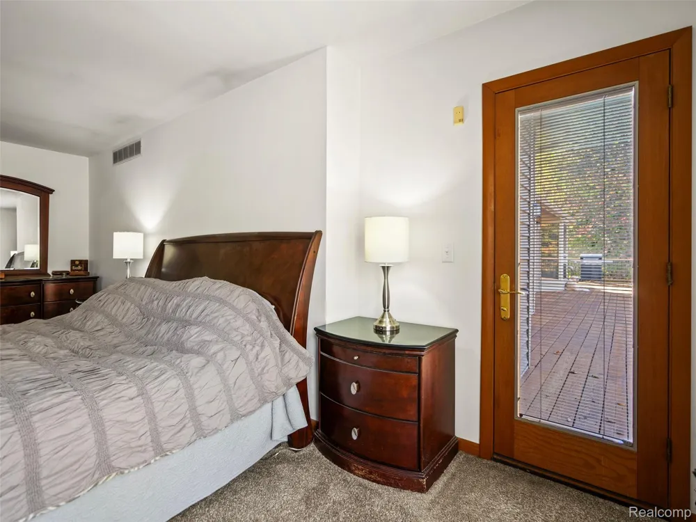 7286 Pine Knob Road Clarkston City, MI 48348