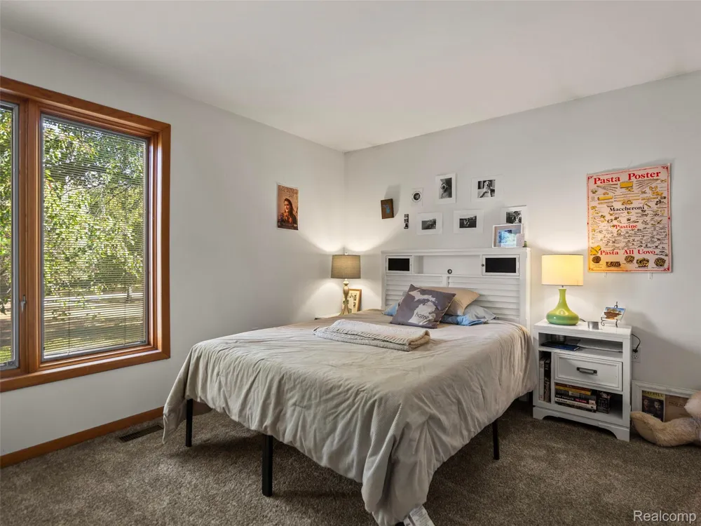 7286 Pine Knob Road Clarkston City, MI 48348