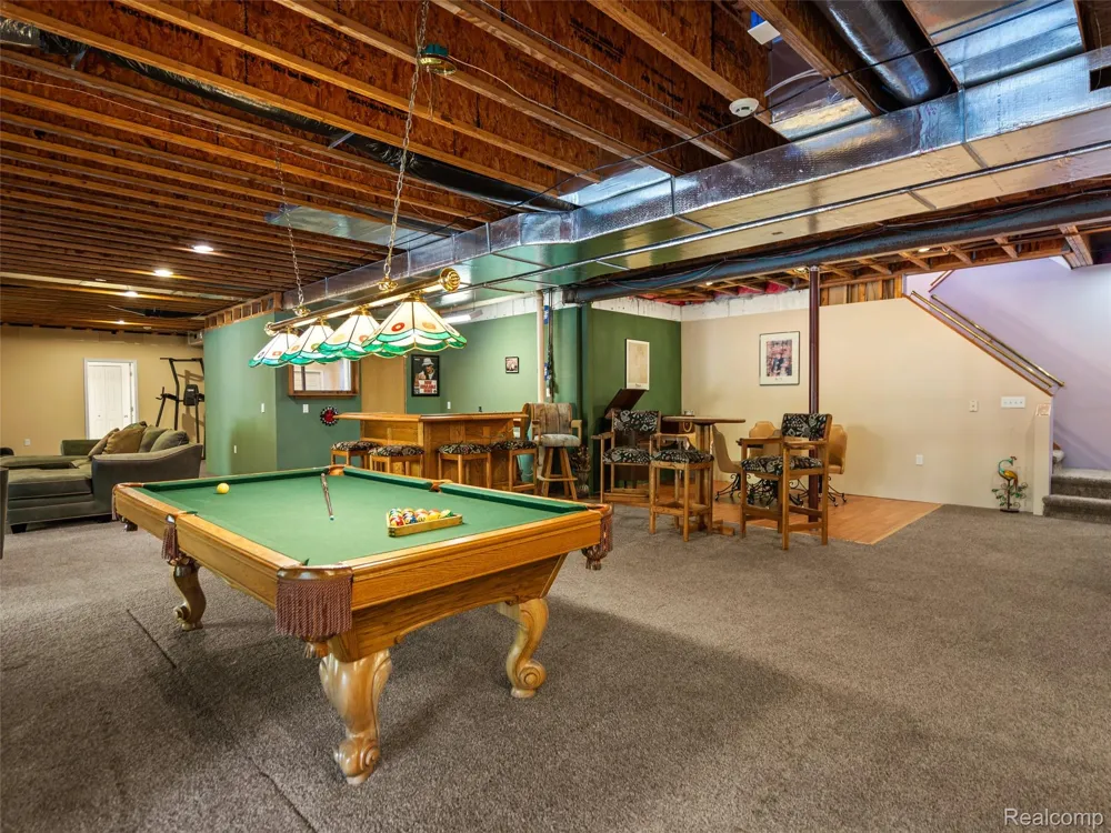 7286 Pine Knob Road Clarkston City, MI 48348