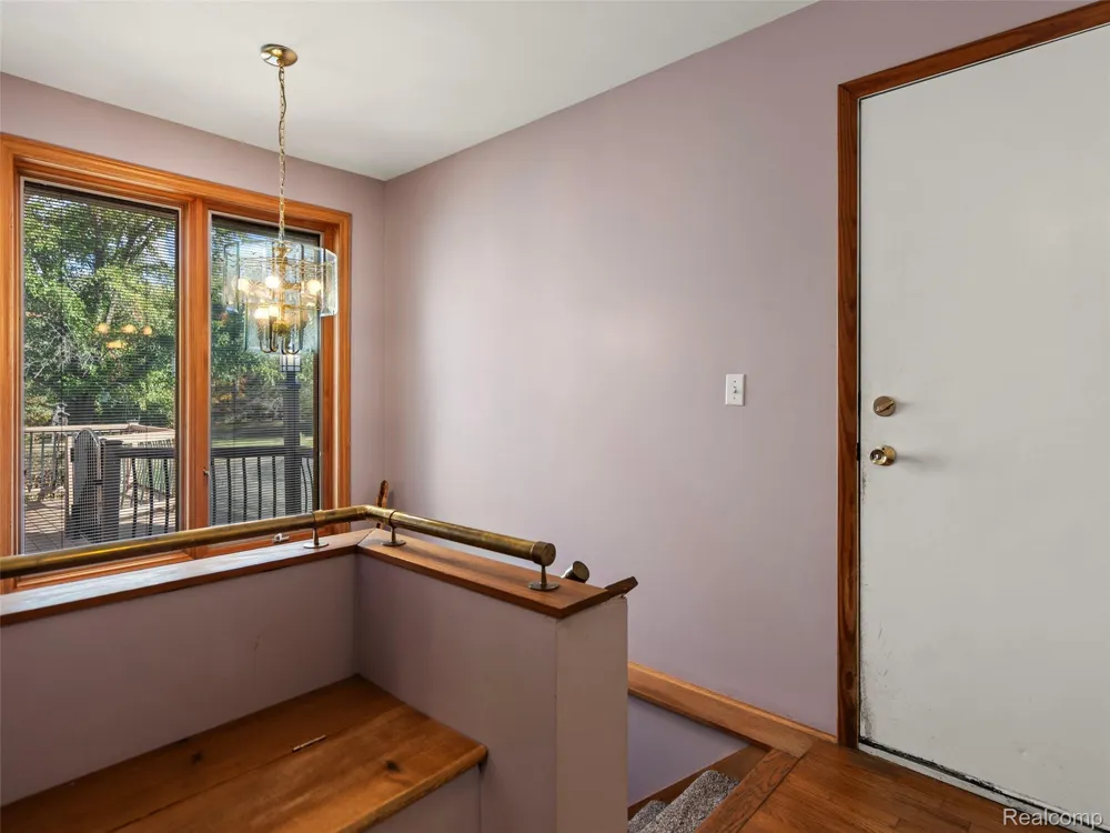 7286 Pine Knob Road Clarkston City, MI 48348