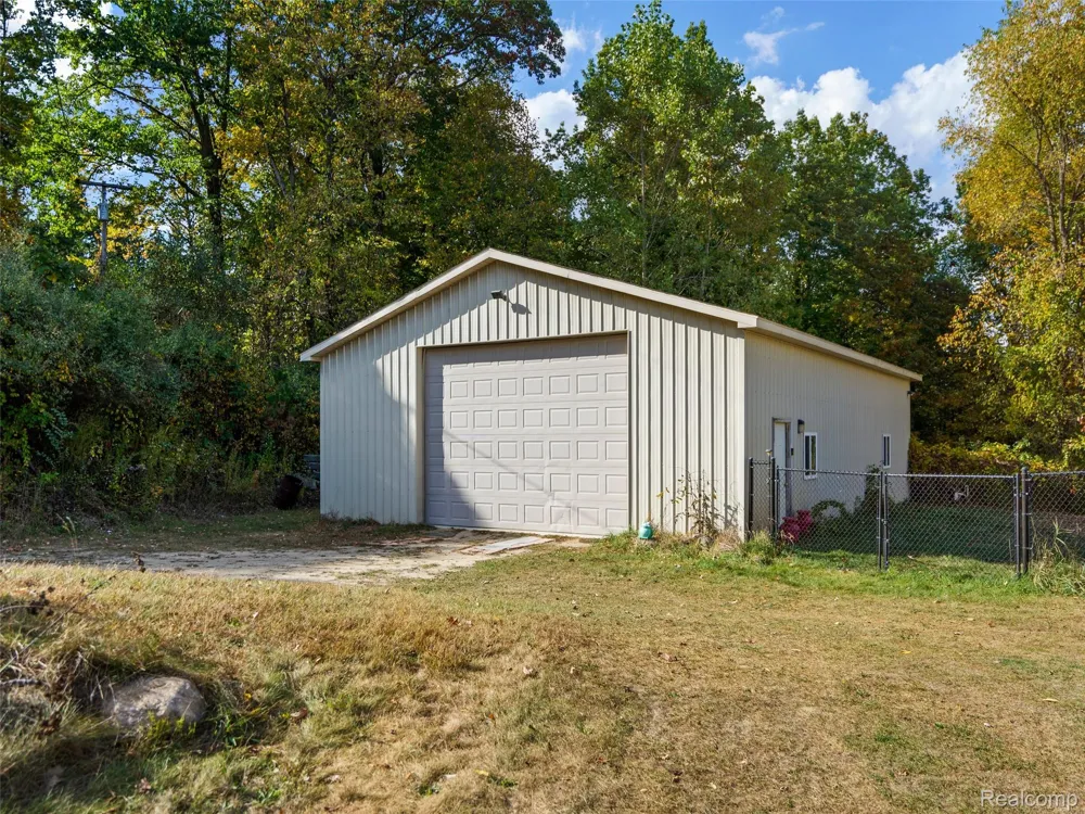 7286 Pine Knob Road Clarkston City, MI 48348