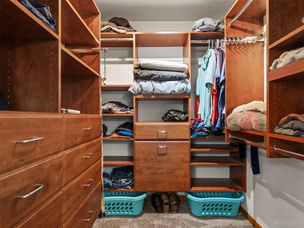 7286 Pine Knob Road Clarkston City, MI 48348