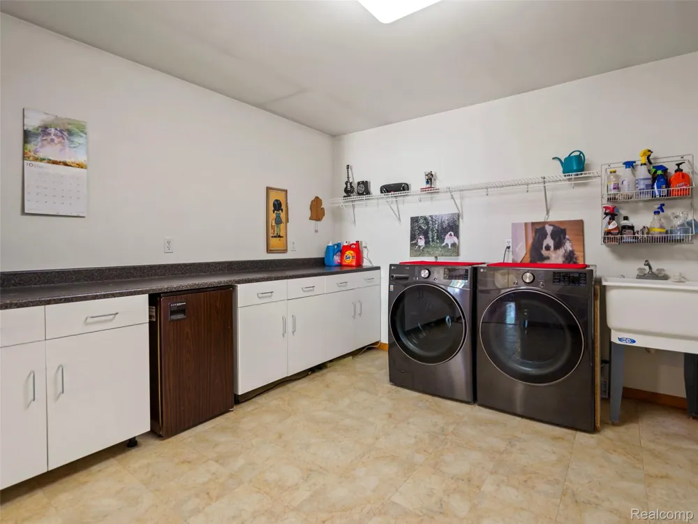 7286 Pine Knob Road Clarkston City, MI 48348
