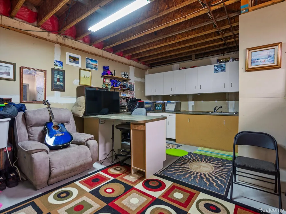7286 Pine Knob Road Clarkston City, MI 48348