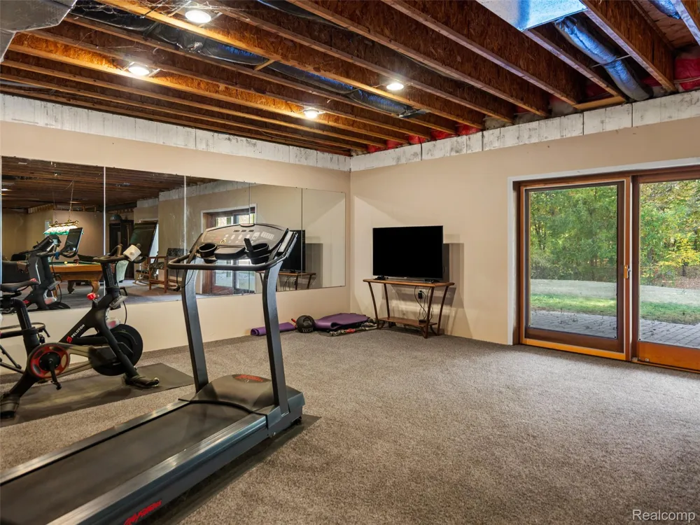 7286 Pine Knob Road Clarkston City, MI 48348