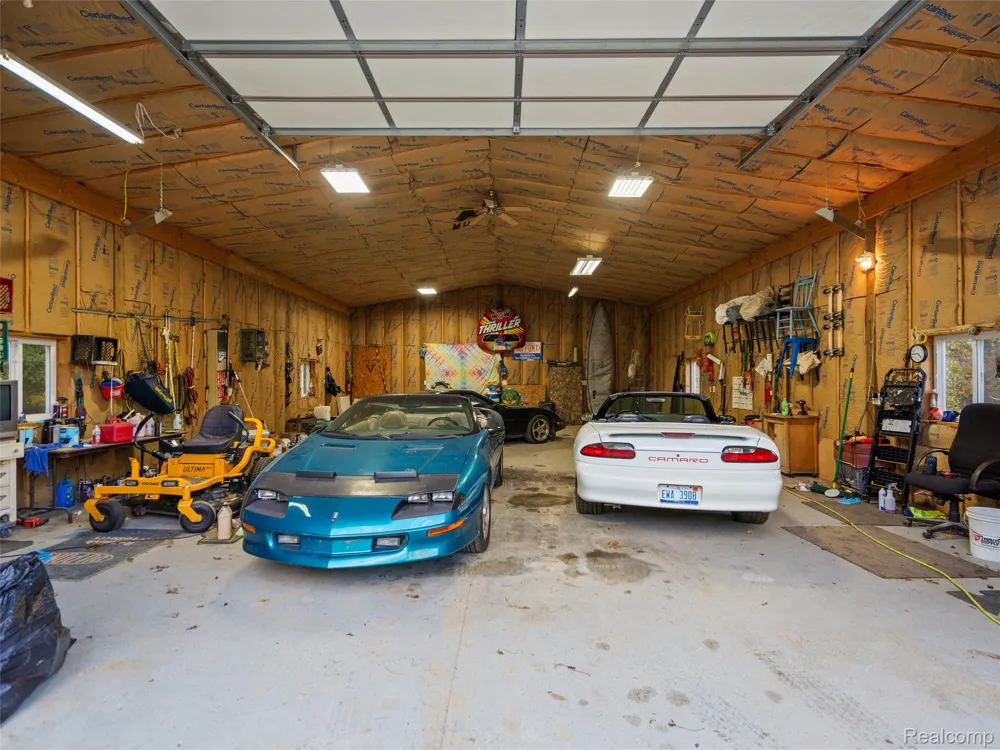 7286 Pine Knob Road Clarkston City, MI 48348