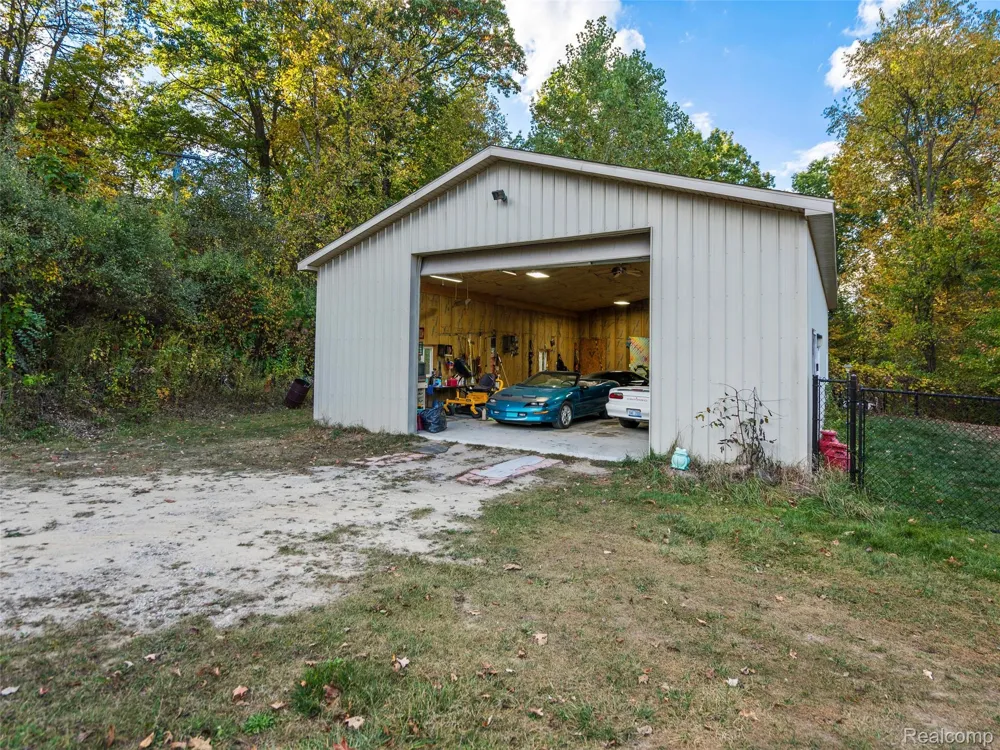 7286 Pine Knob Road Clarkston City, MI 48348