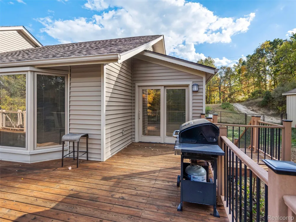 7286 Pine Knob Road Clarkston City, MI 48348