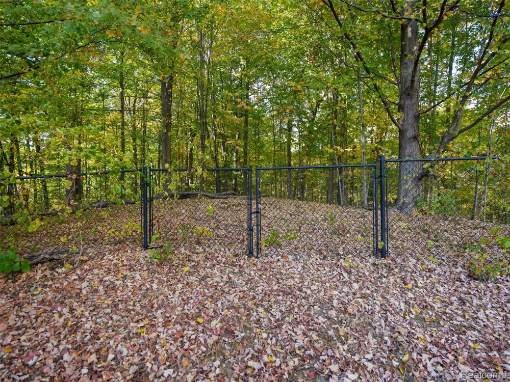 7286 Pine Knob Road Clarkston City, MI 48348
