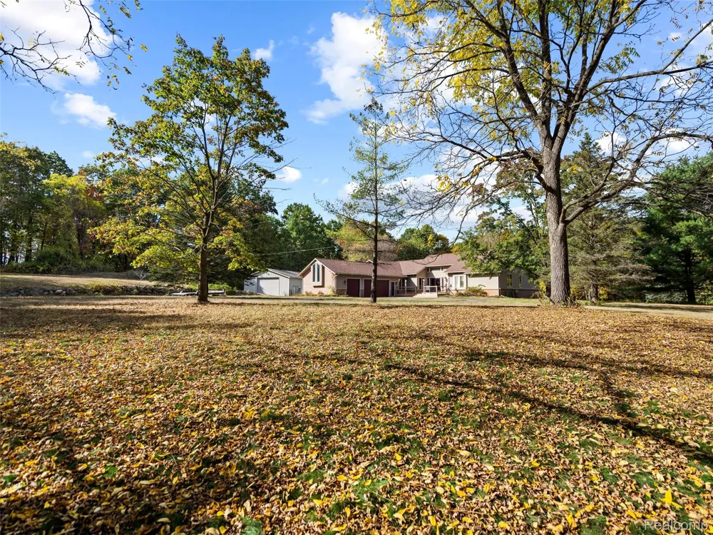 7286 Pine Knob Road Clarkston City, MI 48348