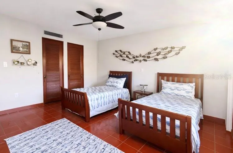 Principal E1 LAKESIDE VILLAS Vega Alta, PR 00692