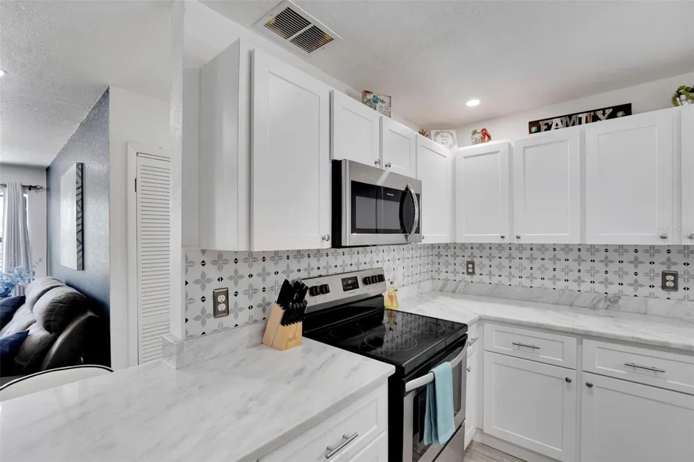 4731 W MONTGOMERY AVENUE Tampa, FL 33616