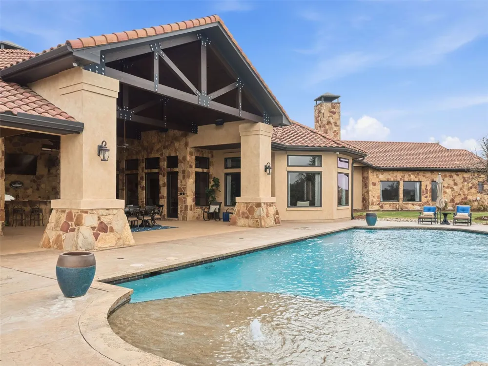 600 County Road 257 Liberty Hill, TX 78642
