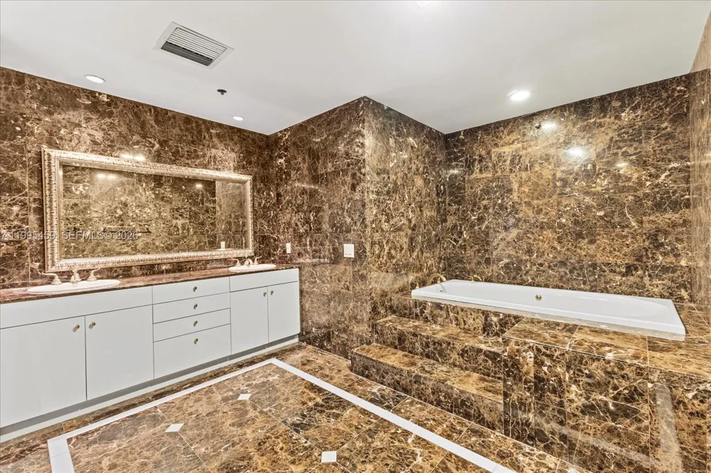 2134 Fisher Island Dr #2134 Miami Beach, FL 33109
