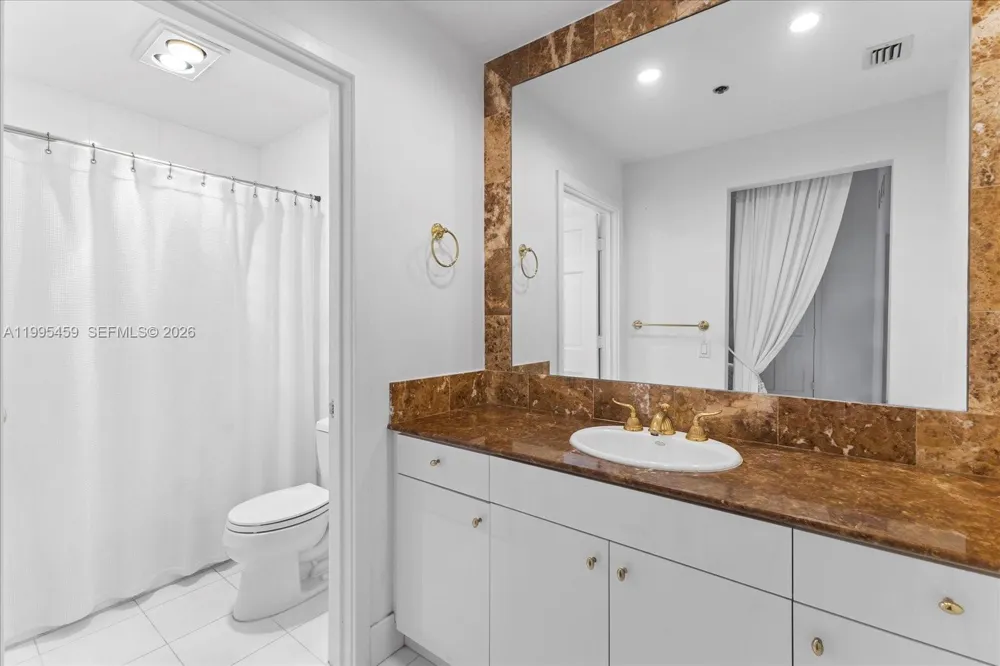 2134 Fisher Island Dr #2134 Miami Beach, FL 33109
