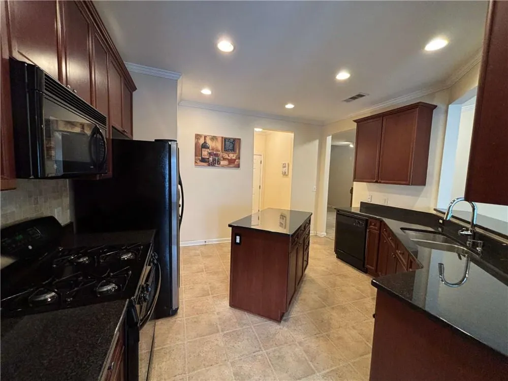 1231 Gates Mill Drive ##14 Kennesaw, GA 30144