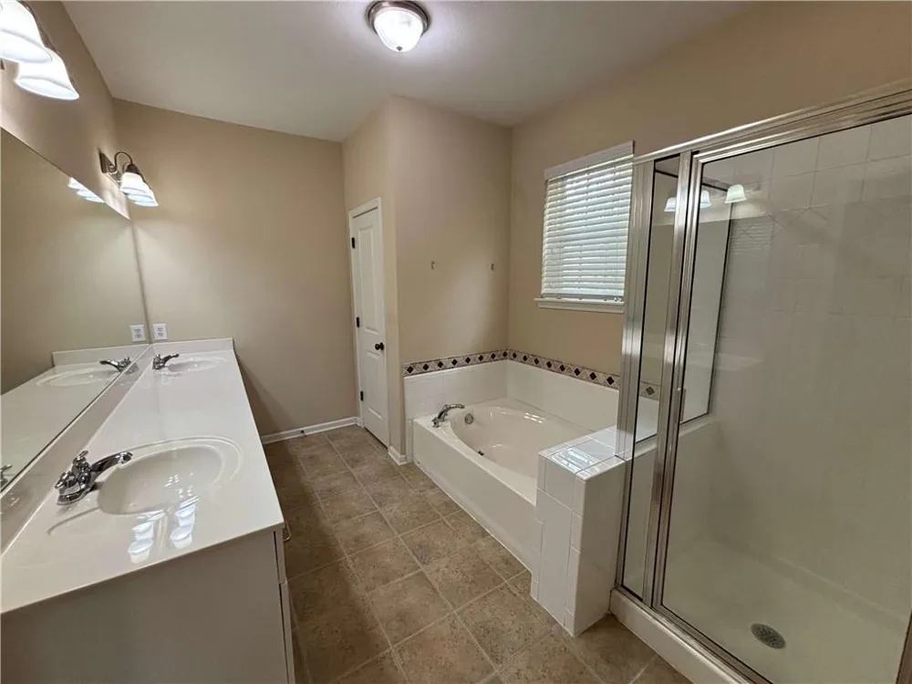 1231 Gates Mill Drive ##14 Kennesaw, GA 30144