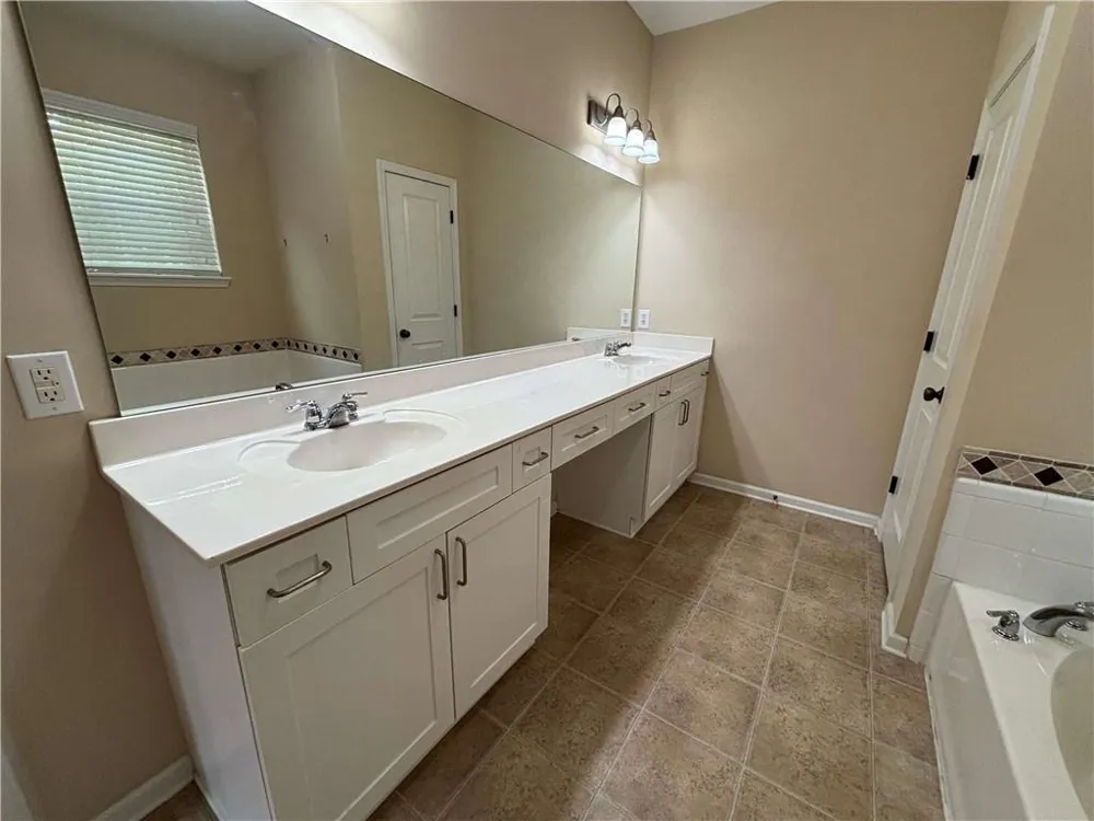 1231 Gates Mill Drive ##14 Kennesaw, GA 30144