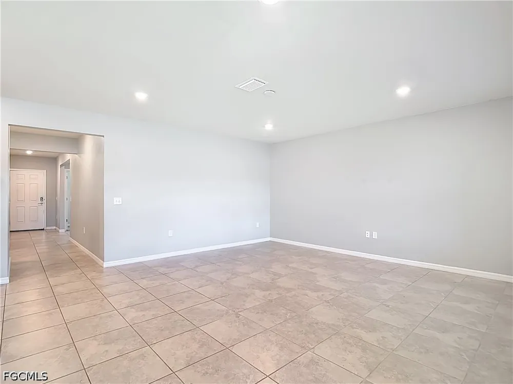 Enclaves Cove Drive North Fort Myers, FL 33917
