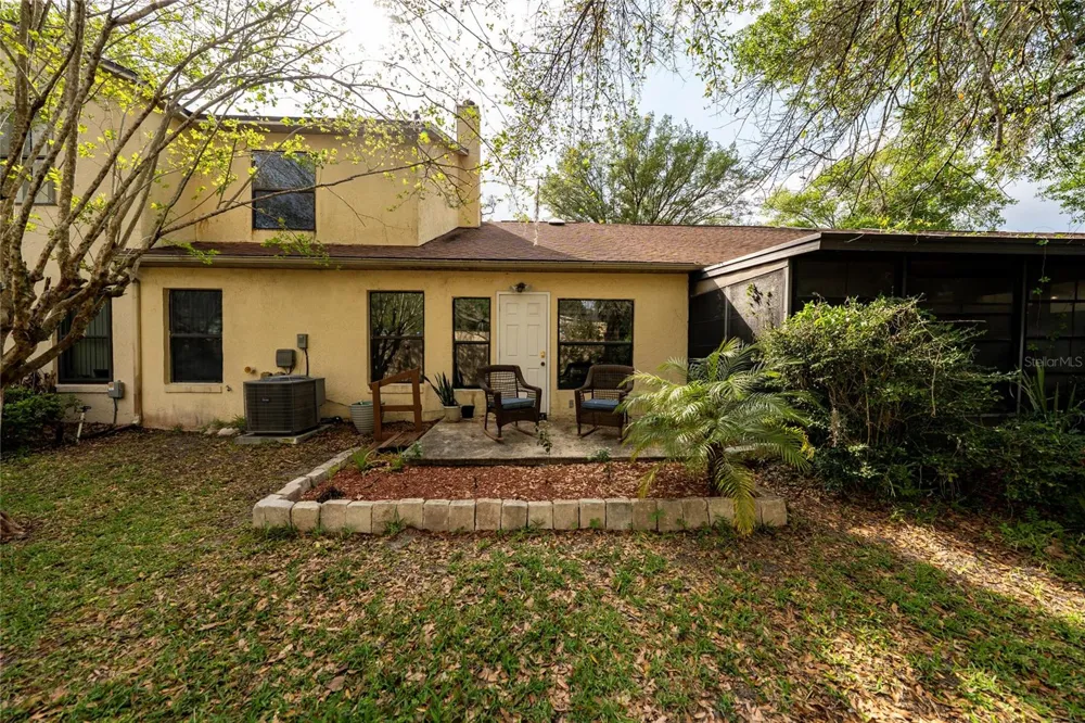 703 SWAN LANE Altamonte Springs, FL 32701