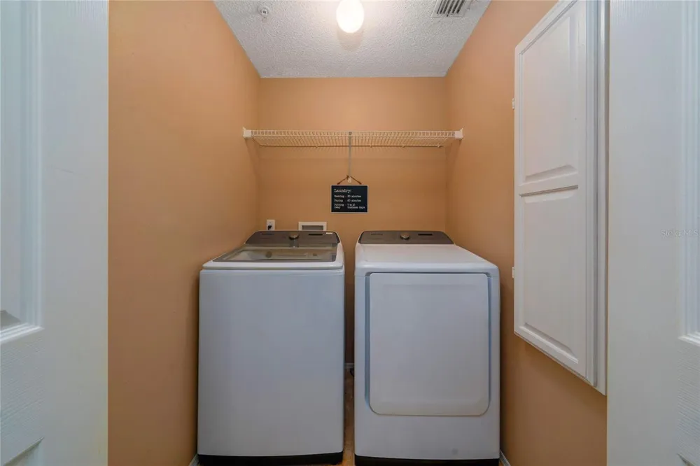 703 SWAN LANE Altamonte Springs, FL 32701
