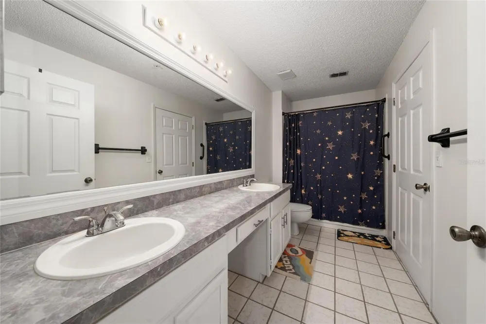 703 SWAN LANE Altamonte Springs, FL 32701