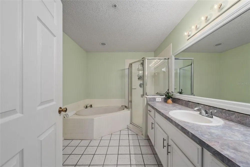 703 SWAN LANE Altamonte Springs, FL 32701