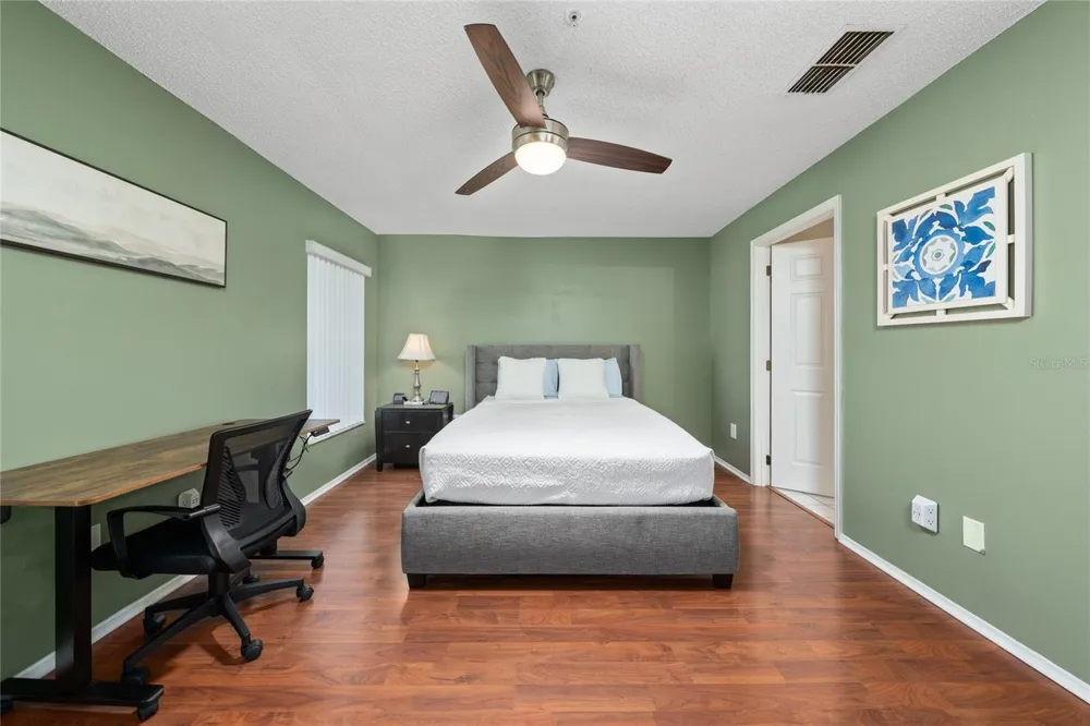 703 SWAN LANE Altamonte Springs, FL 32701
