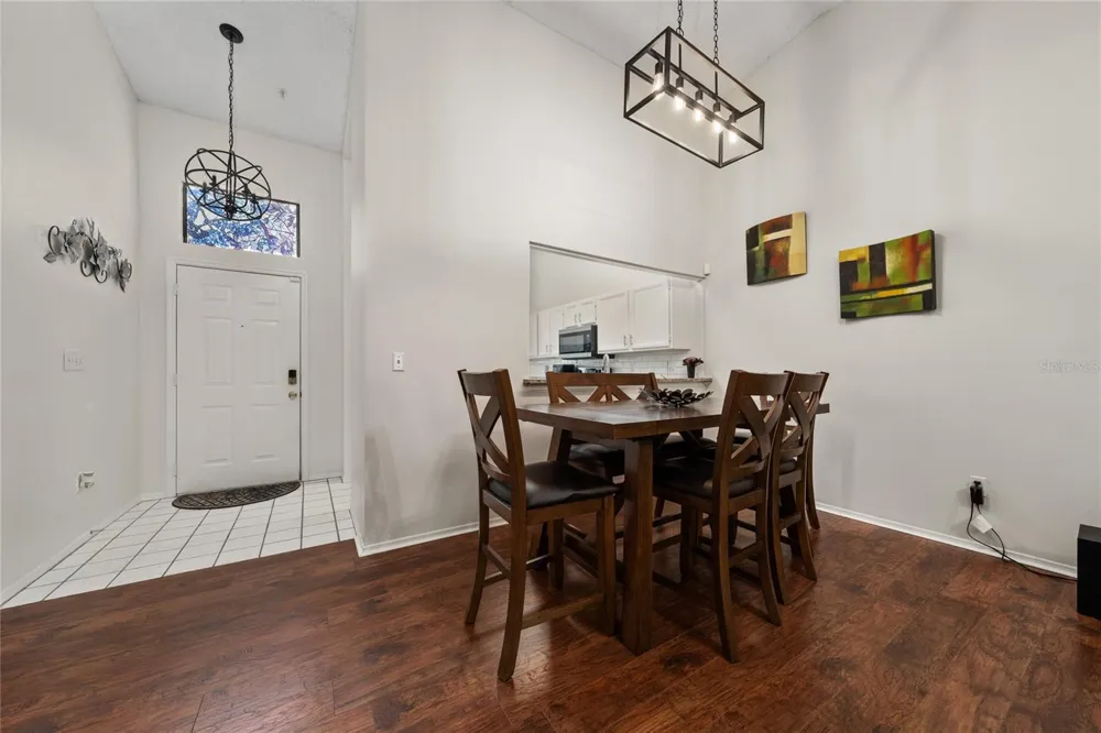 703 SWAN LANE Altamonte Springs, FL 32701