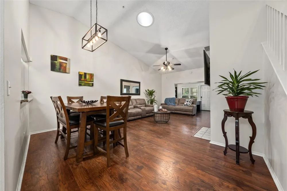 703 SWAN LANE Altamonte Springs, FL 32701